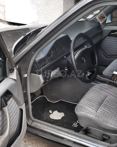 Mercedes E 230 1991, 240,000 km - 2.3 л - Bakı