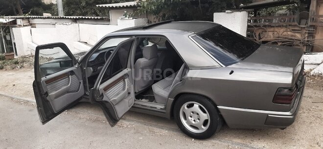 Mercedes E 230 1991, 240,000 km - 2.3 л - Bakı