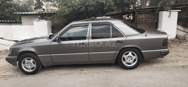 Mercedes E 230 1991, 240,000 km - 2.3 л - Bakı