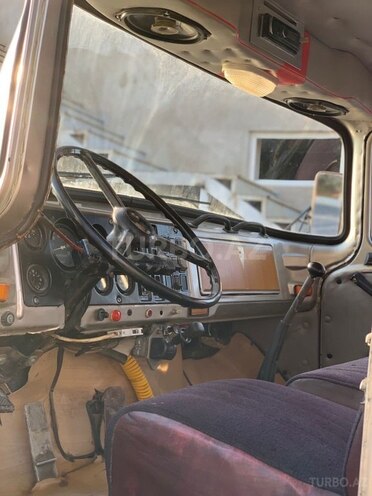 ZIL 431412 1986, 250,000 km - 11.0 l - Hacıqabul