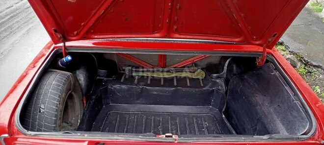 LADA (VAZ) 2106 1990, 100,000 km - 1.5 l - Qax