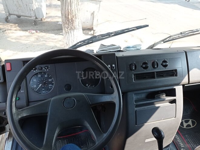 Mercedes 711 D 1993, 740,000 km - 4.0 l - Sumqayıt