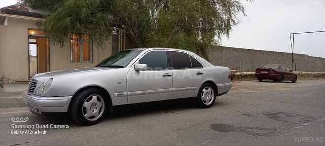 Mercedes E 230 1997, 296,000 km - 2.3 l - Bakı