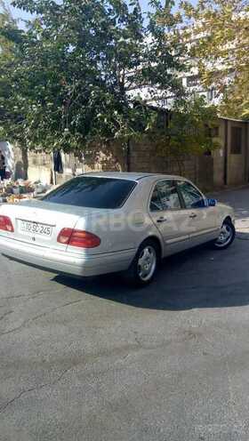 Mercedes E 230 1997, 296,000 km - 2.3 l - Bakı