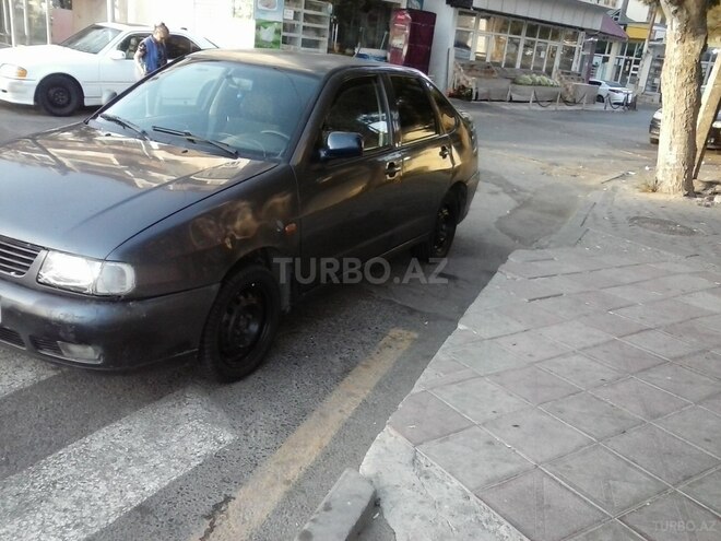 Volkswagen Polo 1997, 138,000 km - 1.7 l - Bakı