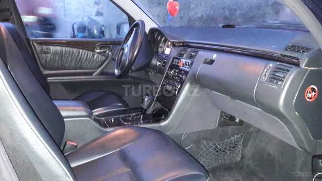 Mercedes E 240 2001, 350,000 km - 2.6 l - Bakı
