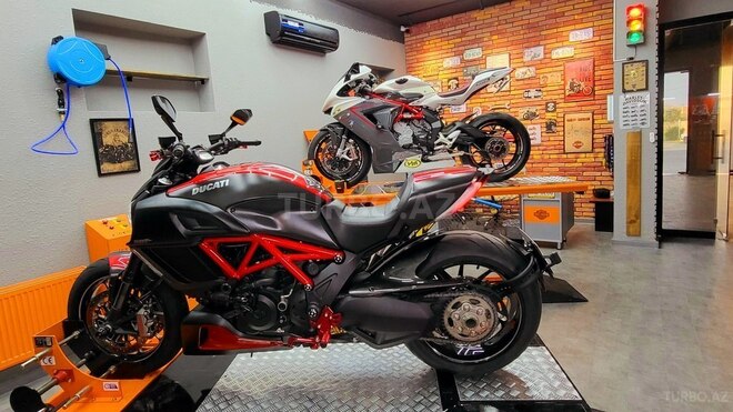 Ducati  2015, 23,700 km - 1.2 л - Bakı