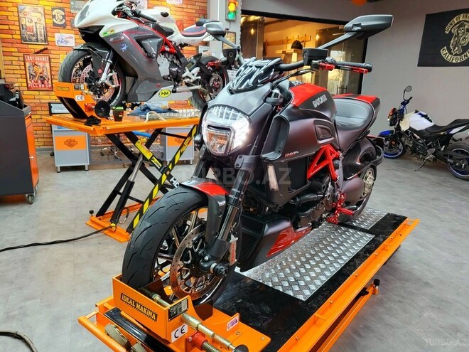 Ducati  2015, 23,700 km - 1.2 л - Bakı