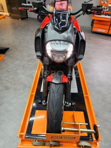 Ducati  2015, 23,700 km - 1.2 л - Bakı