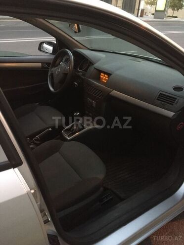 Opel Astra 2005, 220,000 km - 1.4 л - Bakı