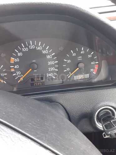 Mercedes C 200 1997, 260,000 km - 2.0 l - Bakı