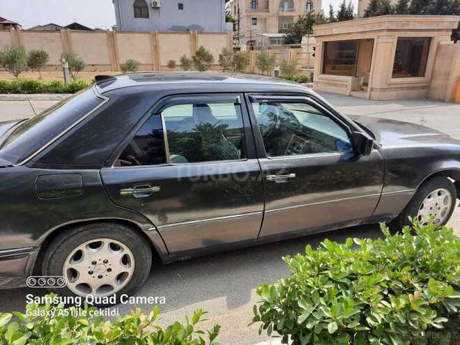 Mercedes E 250 1994, 360,000 km - 2.5 л - Bakı