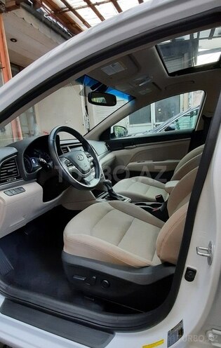 Hyundai Elantra 2017, 44,800 km - 2.0 l - Bakı