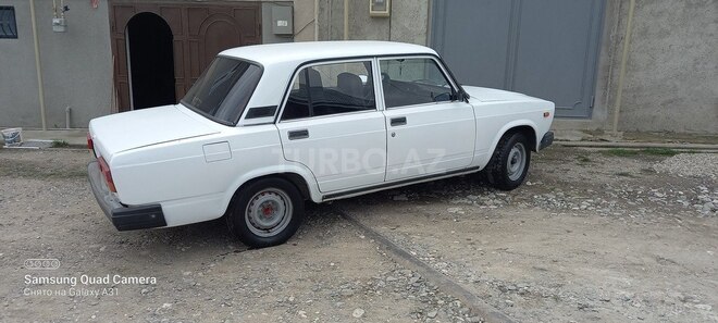 LADA (VAZ) 2107 2005, 195,000 km - 1.6 l - Quba