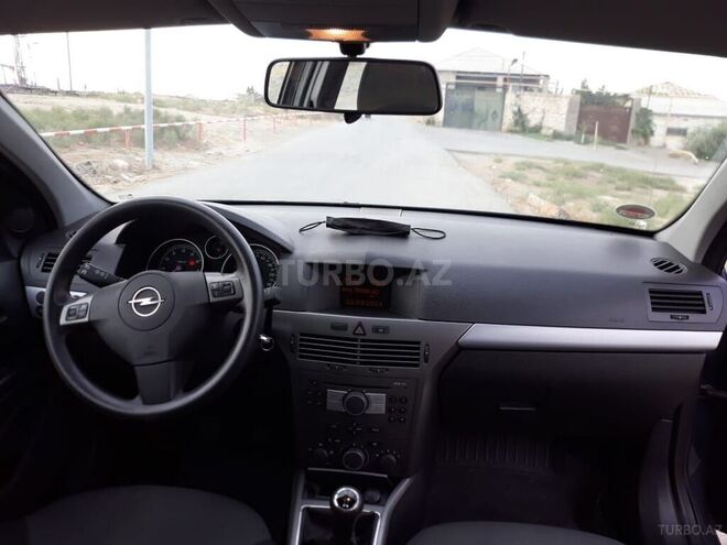 Opel Astra 2007, 178,000 km - 1.4 л - Bakı