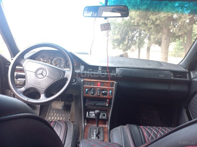 Mercedes E 280 1994, 380,000 km - 2.8 l - Masallı