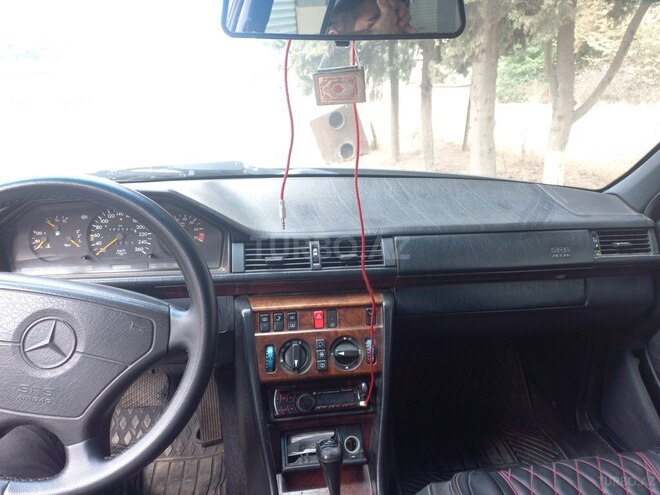 Mercedes E 280 1994, 380,000 km - 2.8 l - Masallı