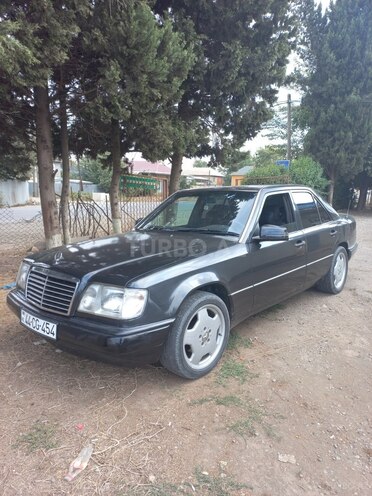 Mercedes E 280 1994, 380,000 km - 2.8 l - Masallı