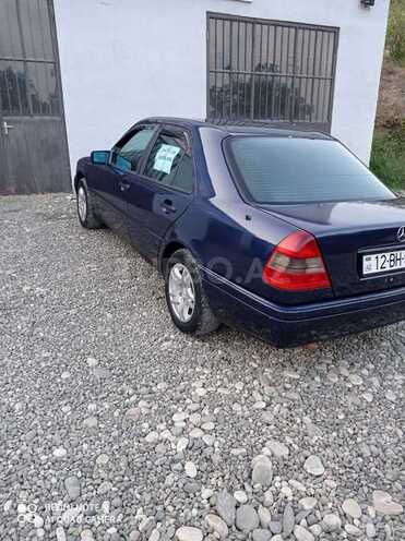Mercedes C 180 1994, 299,000 km - 1.8 л - Quba