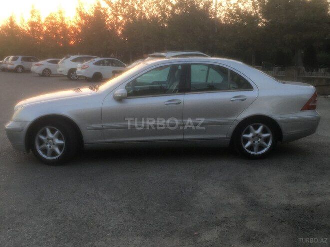 Mercedes C 240 2001, 299,000 km - 2.6 л - Bakı