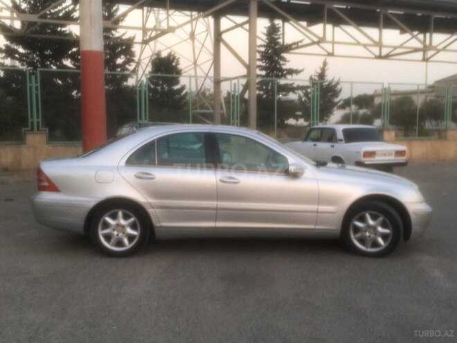 Mercedes C 240 2001, 299,000 km - 2.6 л - Bakı