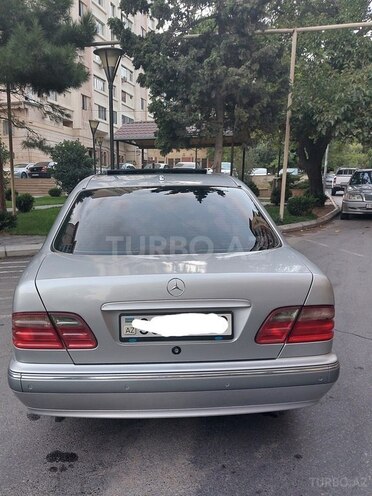 Mercedes E 240 2000, 277,000 km - 2.4 l - Bakı
