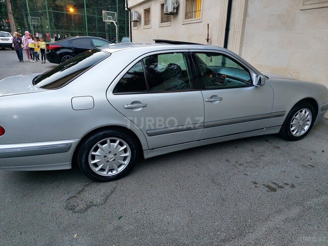 Mercedes E 240 2000, 277,000 km - 2.4 l - Bakı