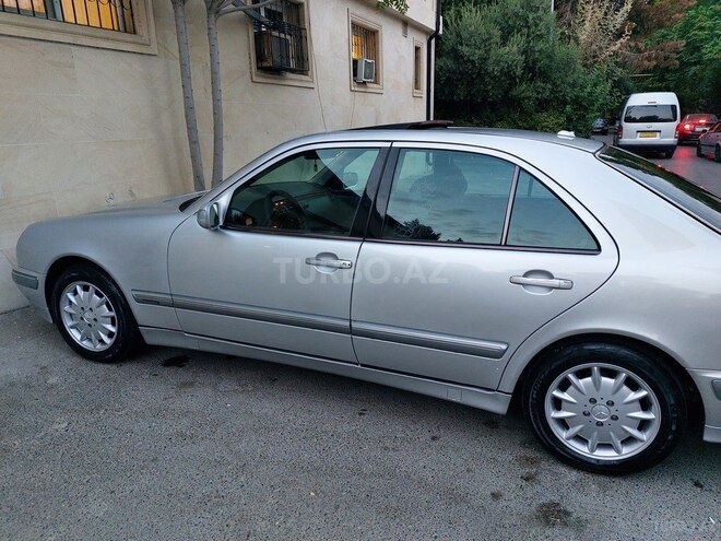 Mercedes E 240 2000, 277,000 km - 2.4 l - Bakı