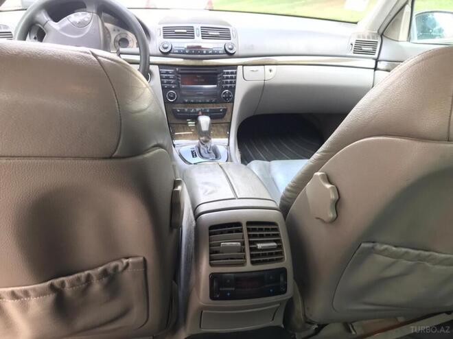 Mercedes E 270 2002, 287,000 km - 2.7 l - Bakı