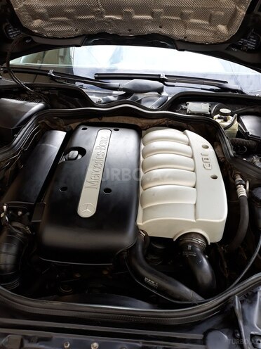 Mercedes E 270 2002, 287,000 km - 2.7 l - Bakı