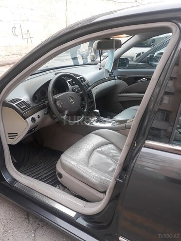 Mercedes E 270 2002, 287,000 km - 2.7 l - Bakı