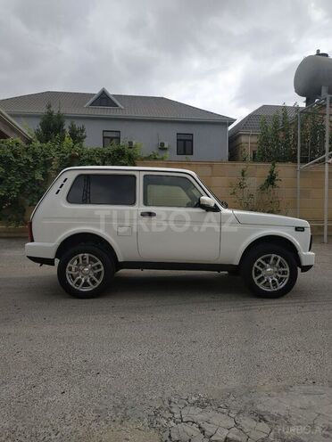 LADA (VAZ) Niva 2015, 81,000 km - 1.7 l - Şirvan