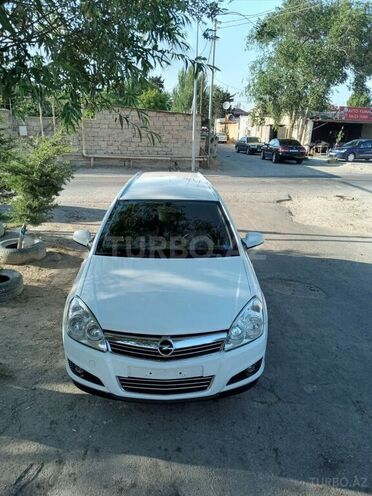 Opel Astra 2010, 173,003 km - 1.4 l - Bakı