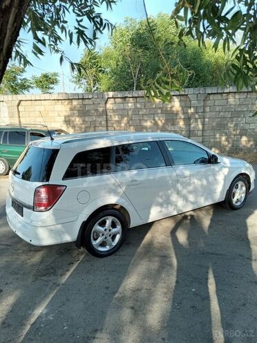 Opel Astra 2010, 173,003 km - 1.4 l - Bakı