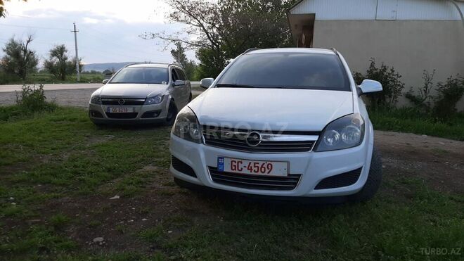 Opel Astra 2010, 173,003 km - 1.4 l - Bakı