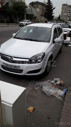 Opel Astra 2010, 173,003 km - 1.4 l - Bakı