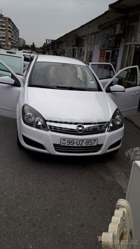 Opel Astra 2010, 173,003 km - 1.4 l - Bakı