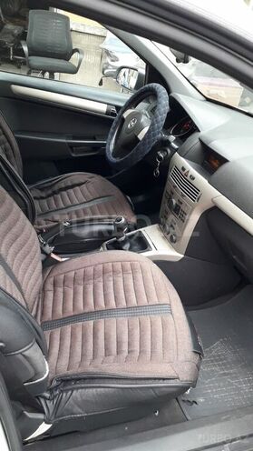 Opel Astra 2010, 173,003 km - 1.4 l - Bakı