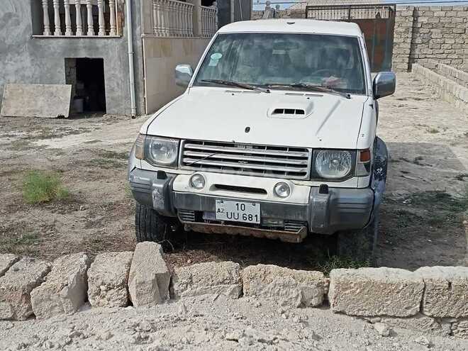 Mitsubishi Pajero 1993, 270,000 km - 2.8 l - Bakı