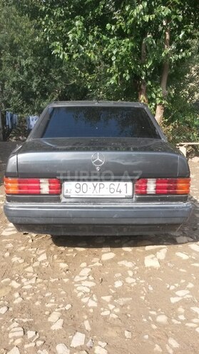 Mercedes 190 1991, 275,380 km - 1.8 л - Yardımlı