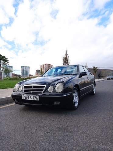 Mercedes E 240 2000, 355,000 km - 2.6 л - Bakı