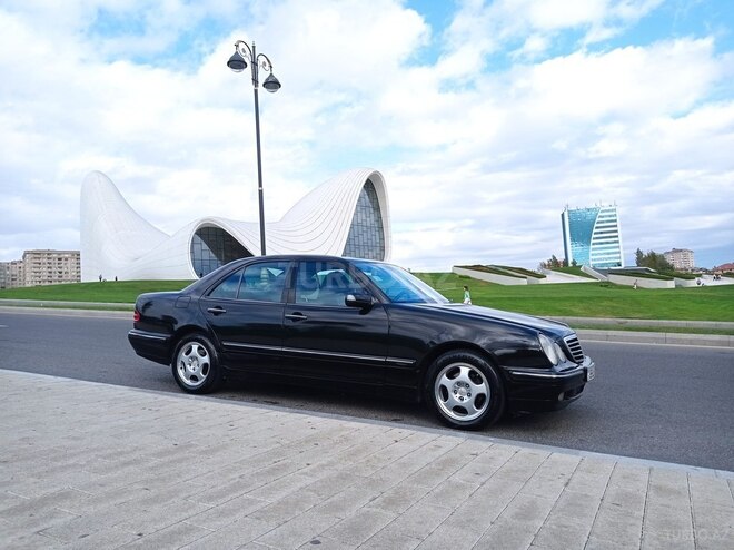 Mercedes E 240 2000, 355,000 km - 2.6 л - Bakı