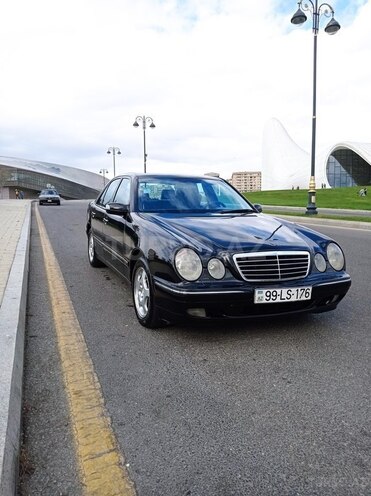 Mercedes E 240 2000, 355,000 km - 2.6 л - Bakı
