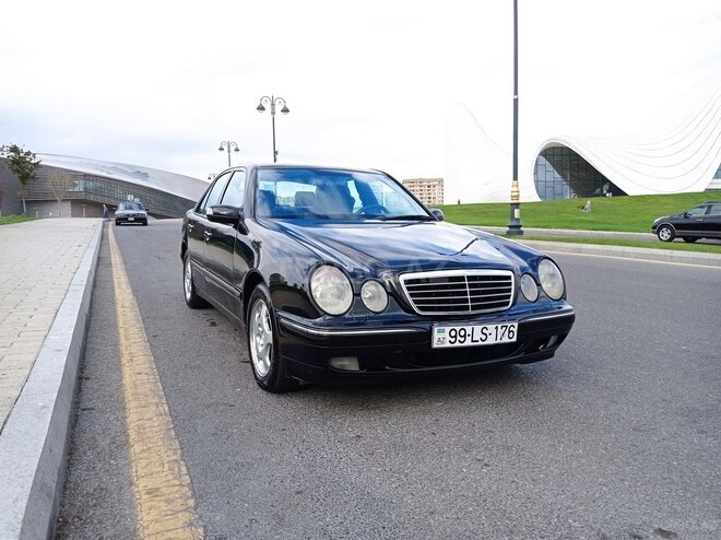 Mercedes E 240 2000, 355,000 km - 2.6 л - Bakı