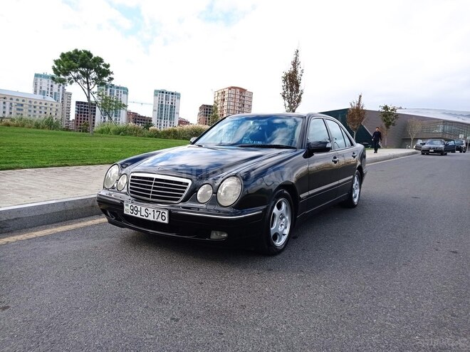 Mercedes E 240 2000, 355,000 km - 2.6 л - Bakı