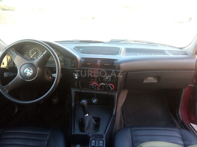 BMW 525 1993, 302,000 km - 2.5 л - Bakı