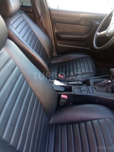 BMW 525 1993, 302,000 km - 2.5 л - Bakı