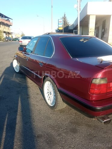 BMW 525 1993, 302,000 km - 2.5 л - Bakı
