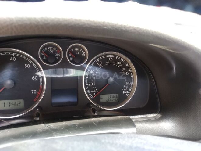 Volkswagen Passat 2003, 223,658 km - 1.8 l - Bakı