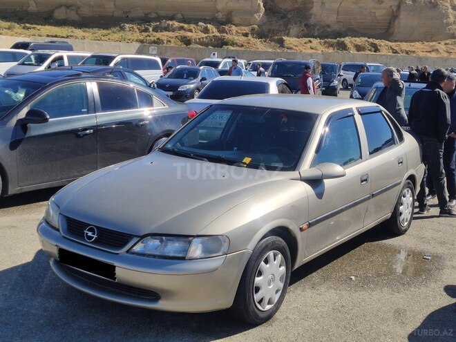 Opel Vectra 1997, 320,000 km - 1.6 l - Bakı